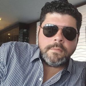 Meet your Posher, Eduardo